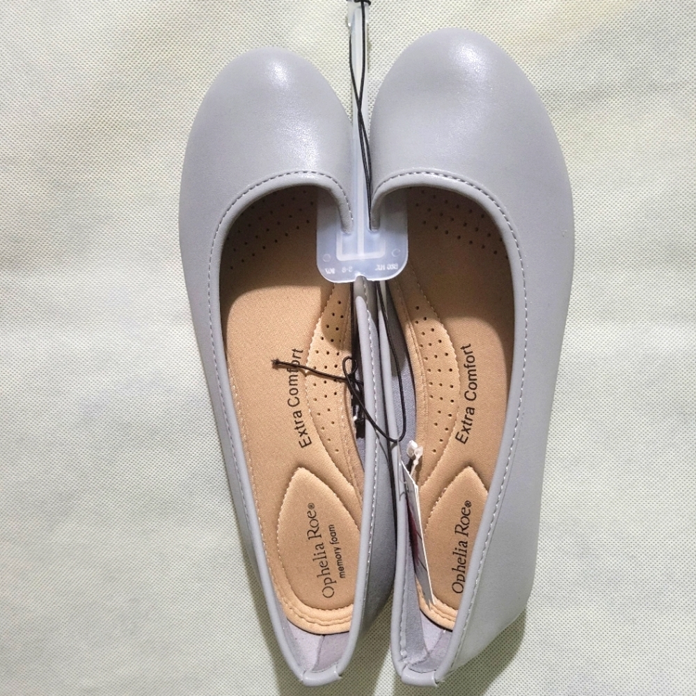 NWT Ophelia Rose Flats